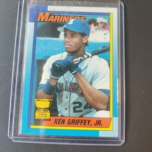 Ken Griffey Jr. Topps Rookie Card